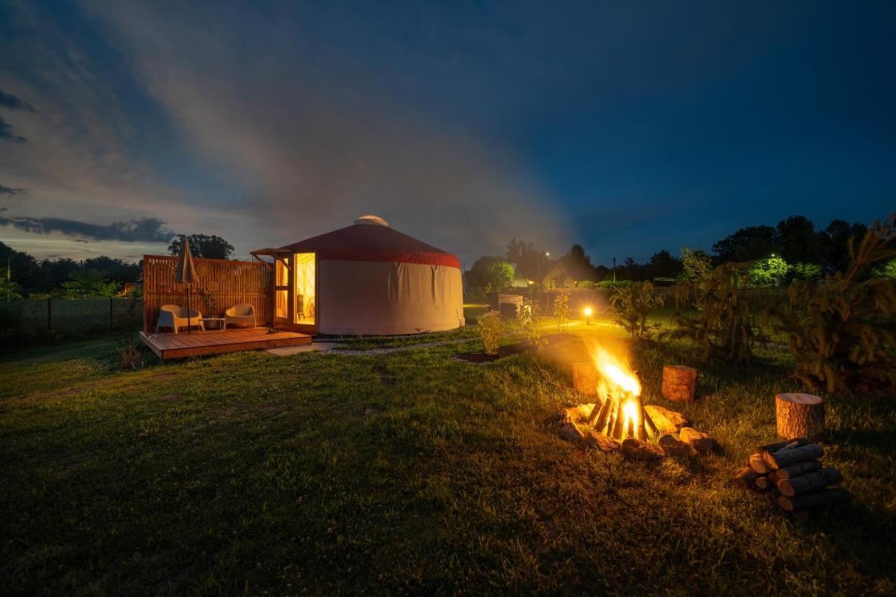 Izera Glamping Adults - Luksusowe Jurty&Spa Gajowka  Exterior photo